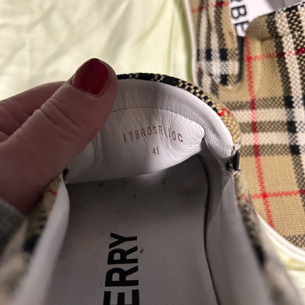 Burberry vintage shoes